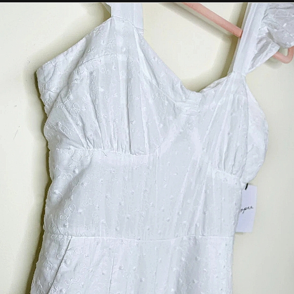 Japna - White Eyelet Ruffle Sleeve Jumpsuit - Picture 3 of 6